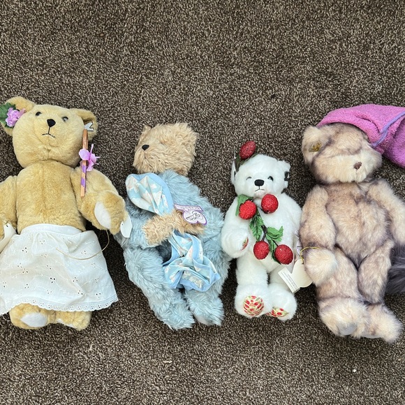 Annette Funicello Teddy Bear Collection - Picture 2 of 8